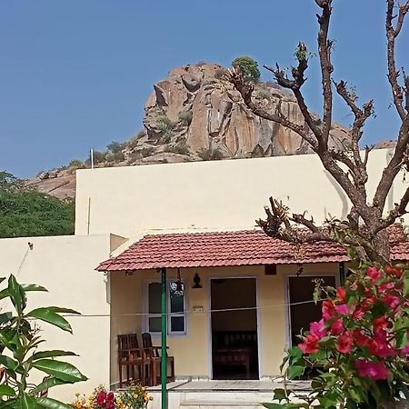Jawai Balwant Villas Bijapur  Εξωτερικό φωτογραφία